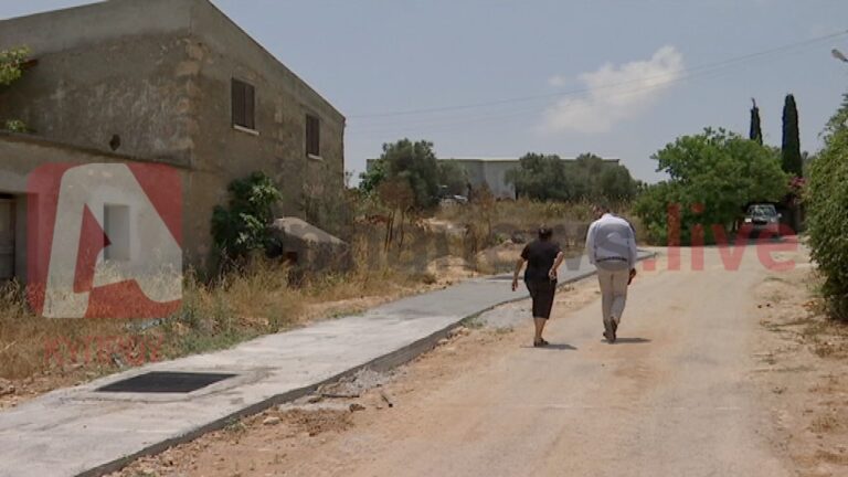 Καρπάσια: Οι εγκλωβισμένοι περιμένουν επιστροφή των συγχωριανών τους (ΒΙΝΤΕΟ)