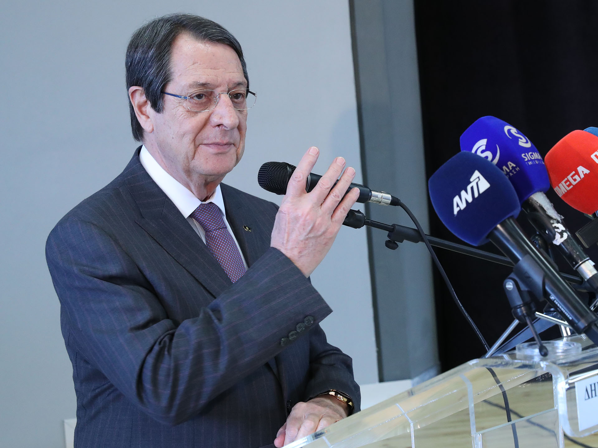 Πρόεδρος της Δημοκρατίας: Υπέστη ένα από τα συχνότερα κατάγματα (ΒΙΝΤΕΟ)