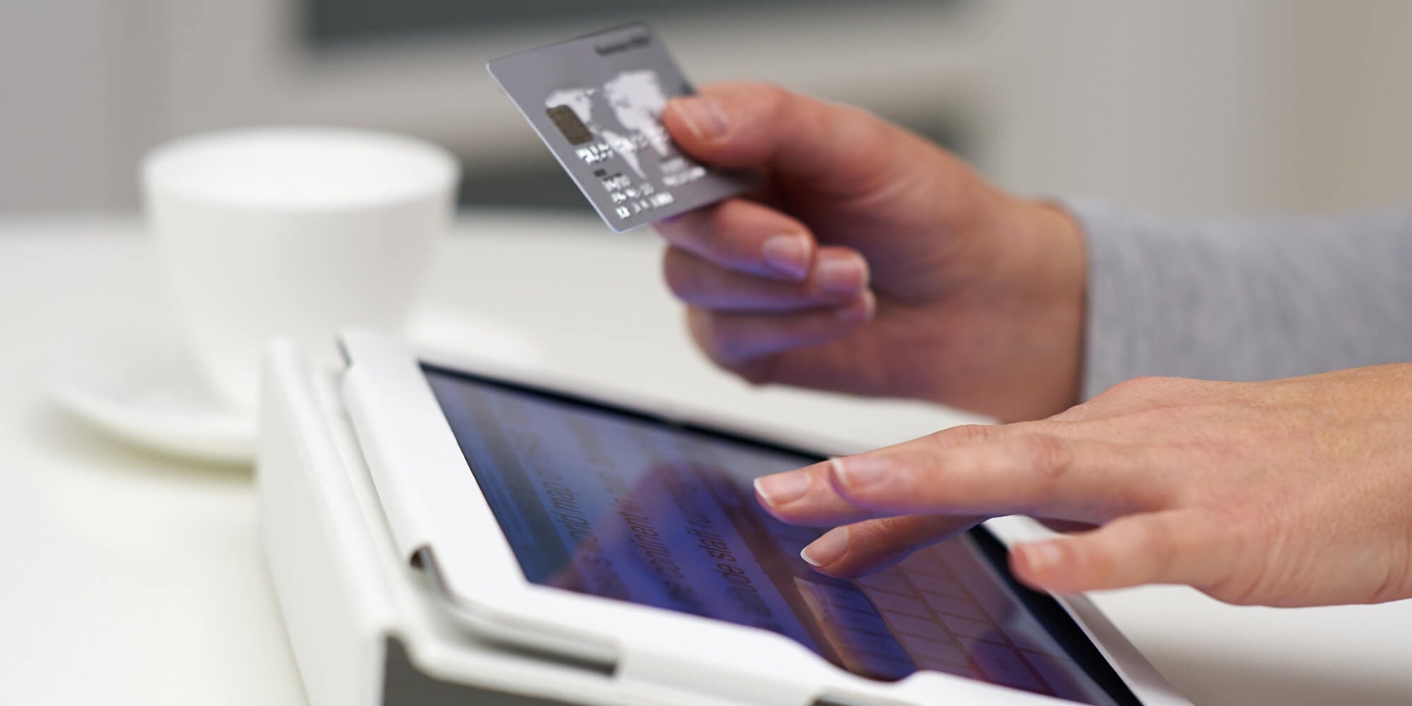 Τι πρέπει να προσέξεις εάν "κλείσεις" τις διακοπές σου μέσω διαδικτύου