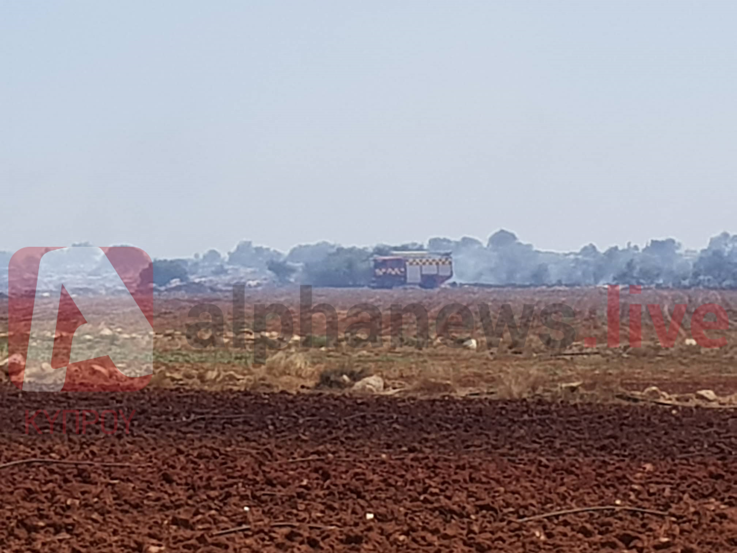 Μεγάλη πυρκαγιά εντός των Βρετανικών Βάσεων στην Ξυλοφάγου (BINTEO&ΦΩΤΟ)