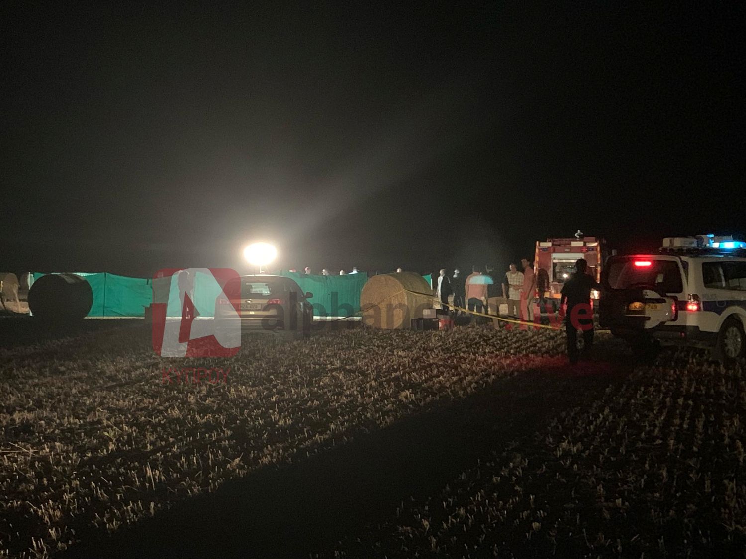 Απανθρακωμένο πτώμα εντοπίστηκε δεμένο σε μπάλα σανού (ΒΙΝΤΕΟ&ΦΩΤΟ)