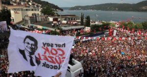 Θριαμβευτική νίκη Ιμάμογλου για τη δημαρχεία της Κωνσταντινούπολης (ΦΩΤΟ)