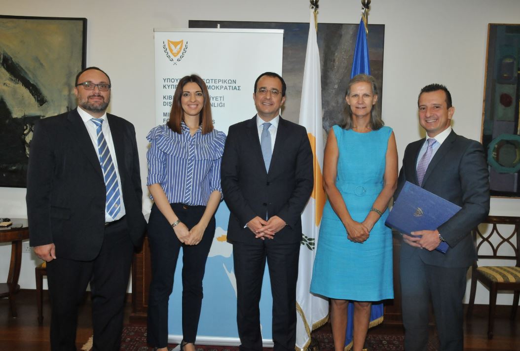 Στρατηγική Συμφωνία Συνεργασίας μεταξύ ΣΕΛΚ με Υπουργείου Εξωτερικών