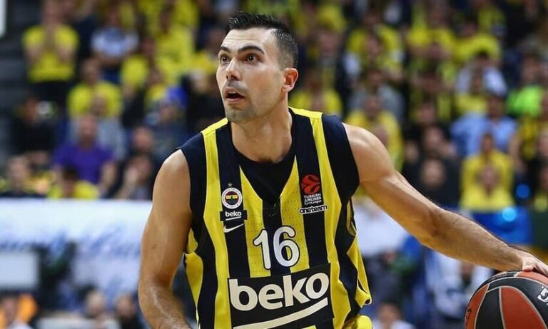 Επανήλθε με νέα πρόταση για τον Σλούκα ο Ολυμπιακός