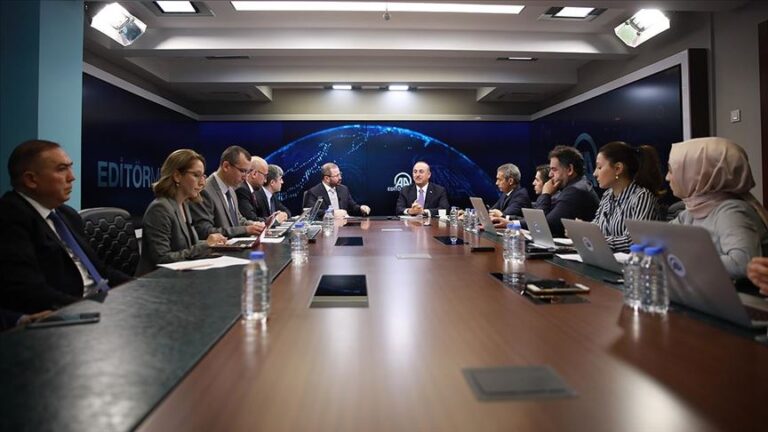 "Ταϊβανοποίηση" του κυπριακού και κλείσαμε λέει ο Τσαβούσογλου