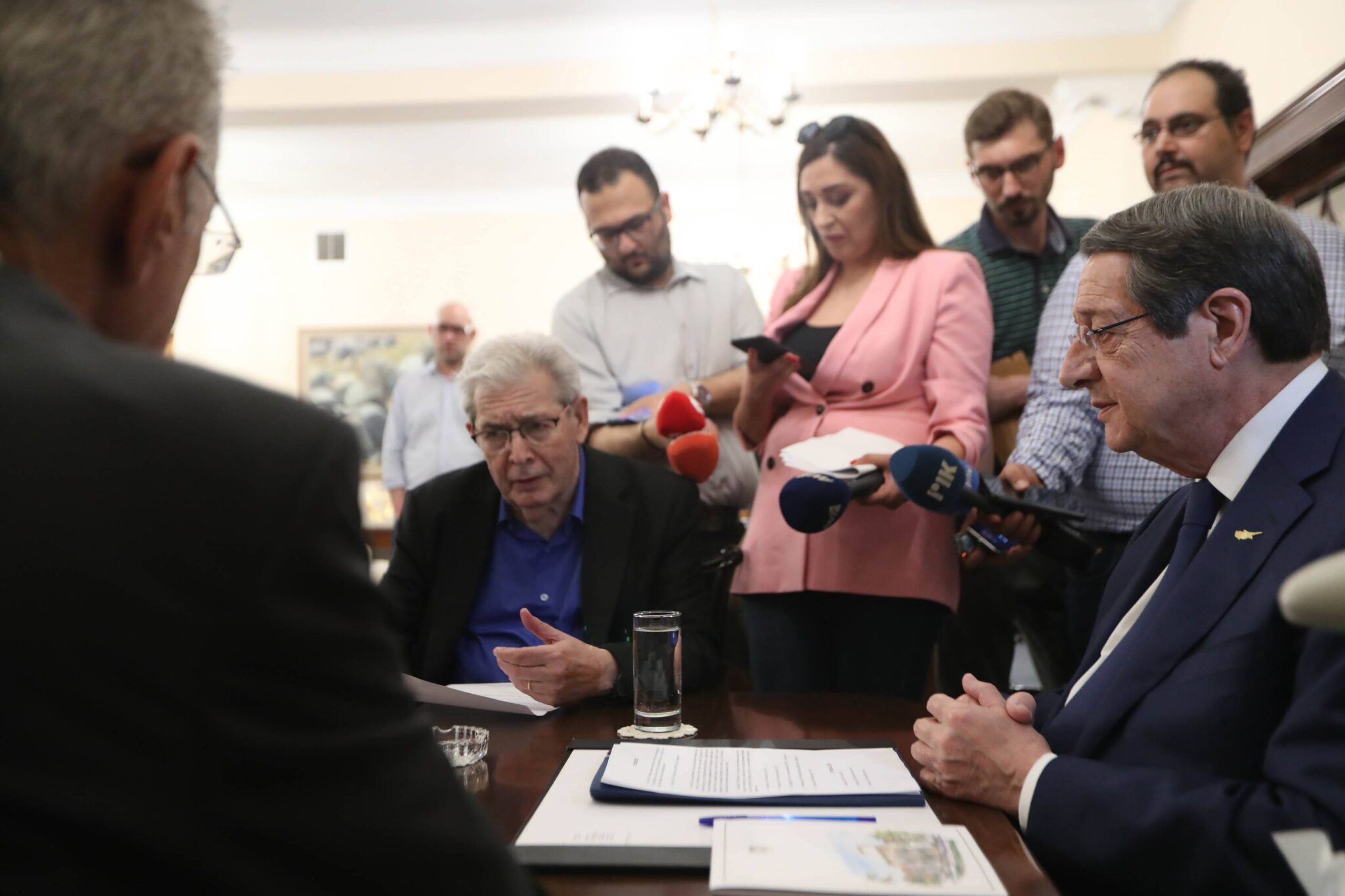 Βαθιά θλίψη ΠτΔ για το θάνατο του "αγαπημένου φίλου" Αλέξη Γαλανού