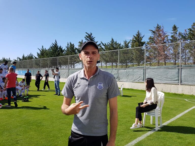 Φεύγει ο Περικλής;