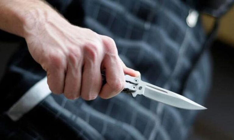 Ελλάδα: 90χρονος μαχαίρωσε 65χρονο για μια θέση πάρκινγκ