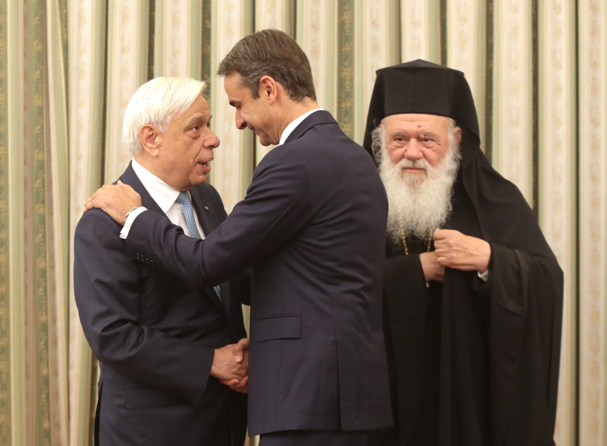 LIVE: Ορκίστηκε Πρωθυπουργός της Ελλάδας ο Κυριάκος Μητσοτάκης (BINTEO)