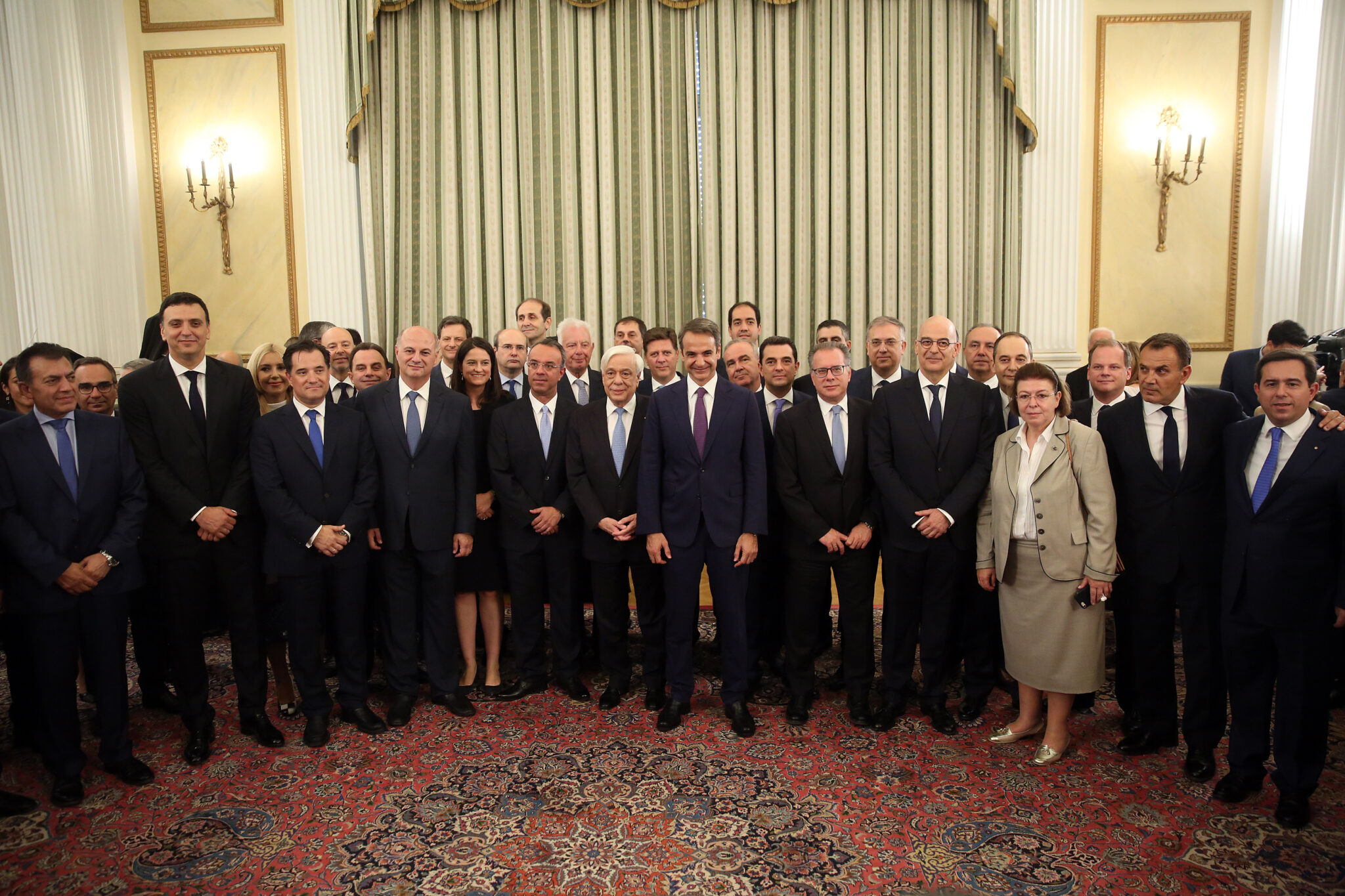 Ορκίστηκαν και στέλνουν μήνυμα για σκληρή δουλειά οι Υπουργοί του Μητσοτάκη