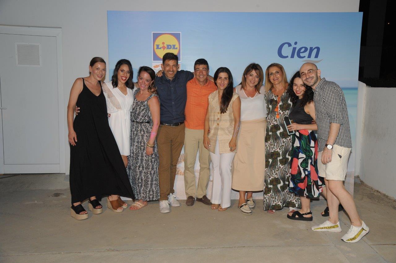 EΝΑ ΔΡΟΣΕΡΟ SUMMER PARTY ΑΠΟ ΤΗ LIDL ΚΥΠΡΟΥ.