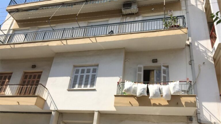 Τσακώθηκαν και έπνιξε τον συγκάτοικο του με σακούλα