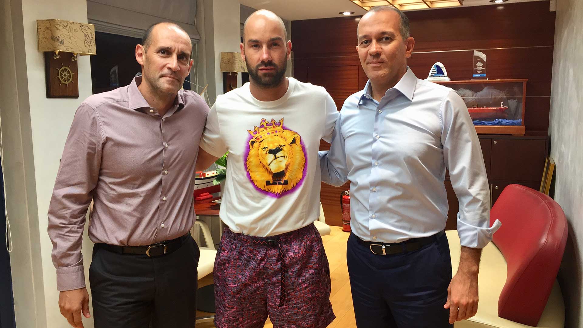 Επίσημο: Για ένα ακόμη χρόνο στον Ολυμπιακό ο Βασίλης Σπανούλης