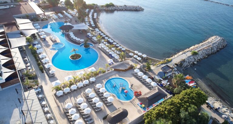 Δύο χρυσά και ένα αργυρό μετάλλιο  για το The Royal Apollonia από την TUI Nordic