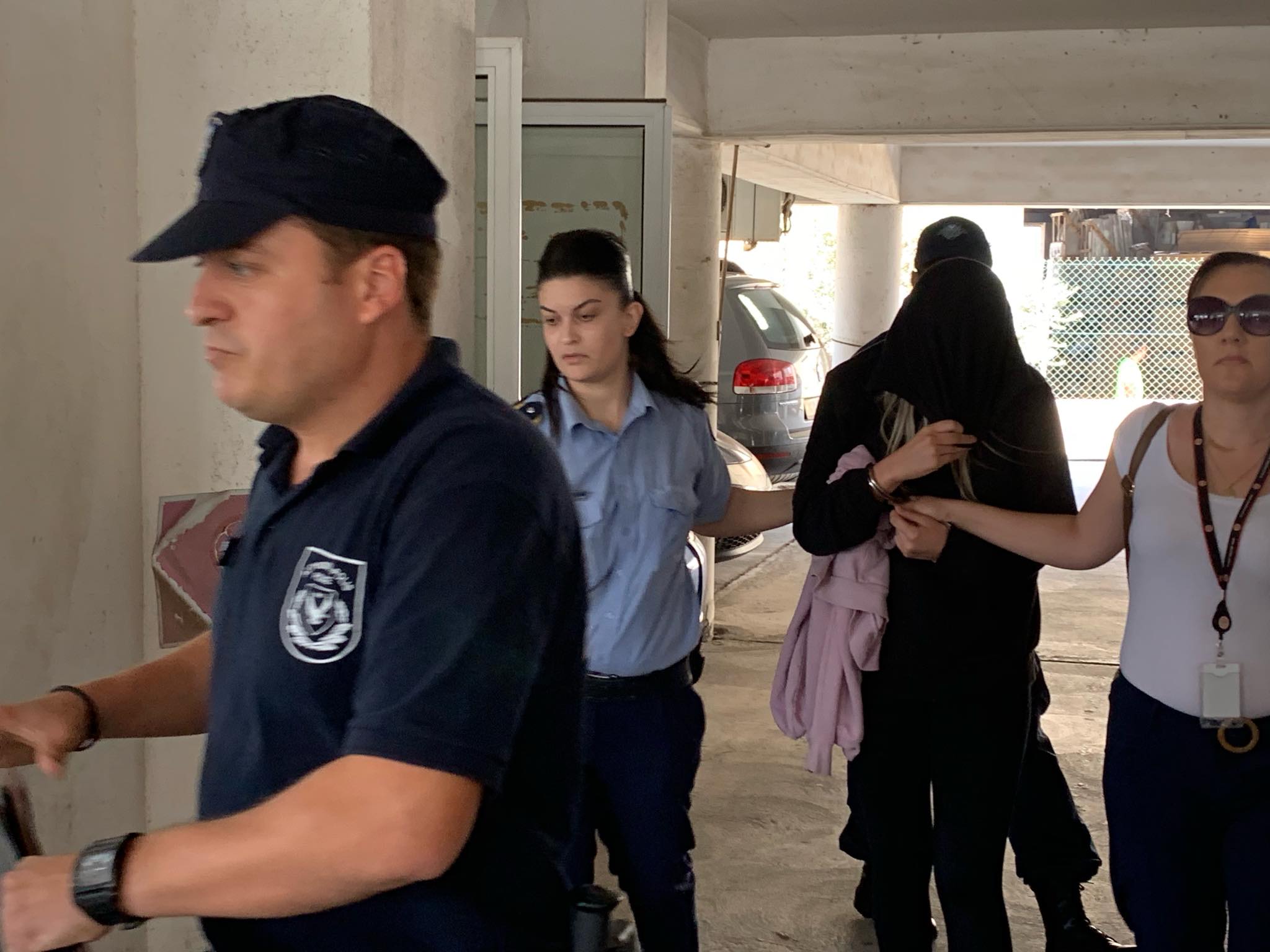 Ξανά στο δικαστηριο η 19χρονη που κατήγγειλε "ομαδικό βιασμό" στην Αγία Νάπα