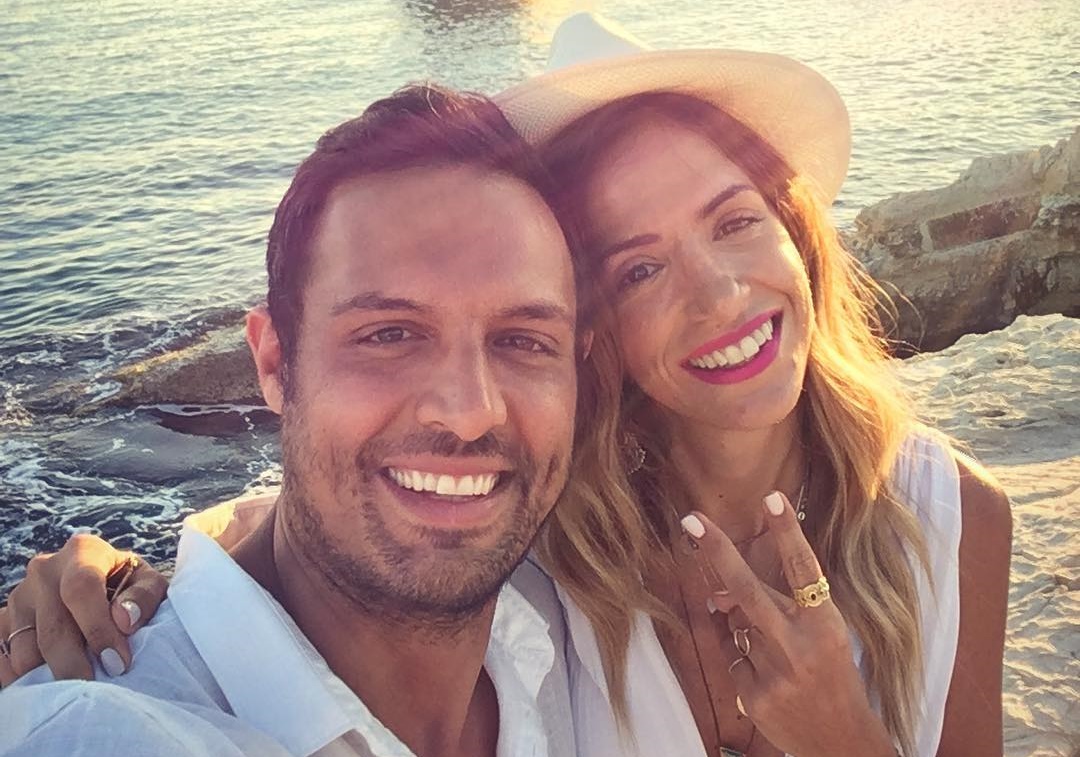 Αρετή Θεοχαρίδη:Στη παραλία με μπικίνι μας δείχνει πρώτη φορά τη κοιλίτσα της