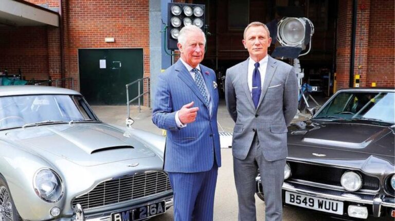 Η πρόταση έγινε! Θα πει το "ναι" ο πρίγκιπας Κάρολος στον… James Bond;