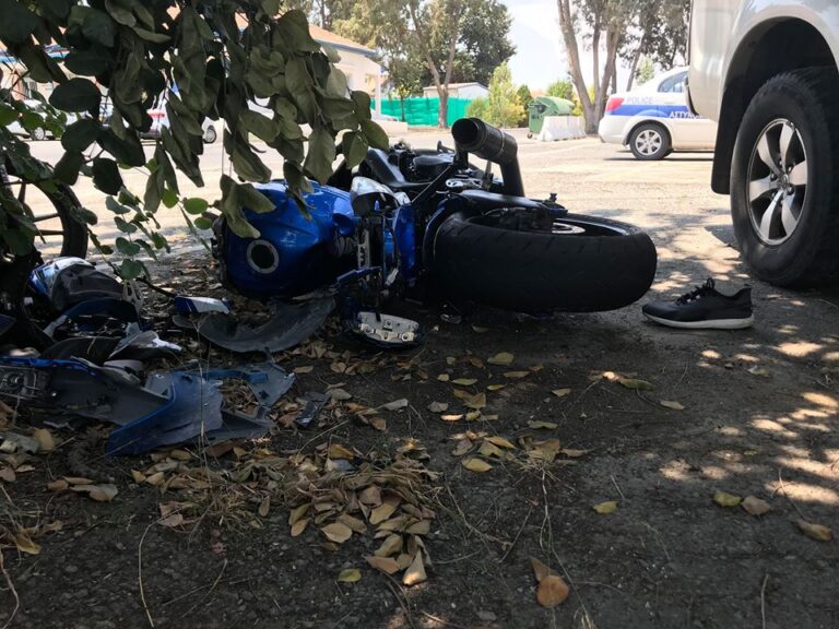 17χρονος οδηγός διασωληνωμένος στην Εντατική του Γενικού Νοσοκομείου Λευκωσίας