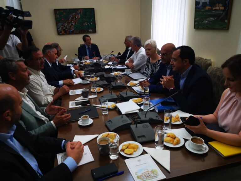 Βλέπει Ακιντζί και ενημερώνει το Συμβούλιο Αρχηγών ο Πρόεδρος Αναστασιάδης