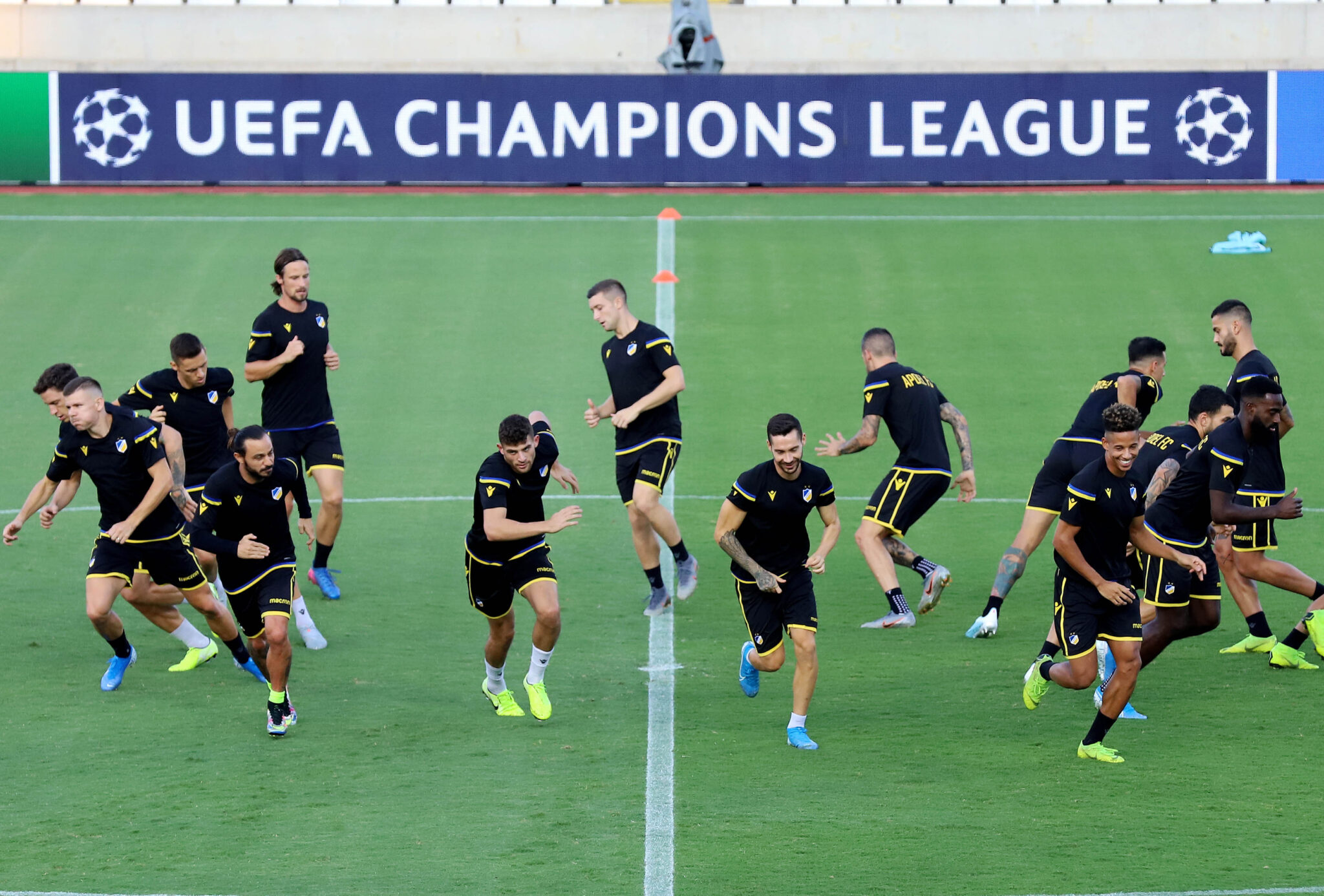 Ολοκλήρωσε με… 18αδα ο ΑΠΟΕΛ, εκτός αποστολής και πάλι ο Εφραίμ (ΦΩΤΟ)