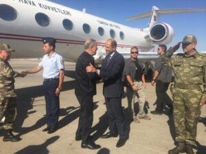 Προκλητικό παρών Ακάρ στα Κόκκινα (ΦΩΤΟ)