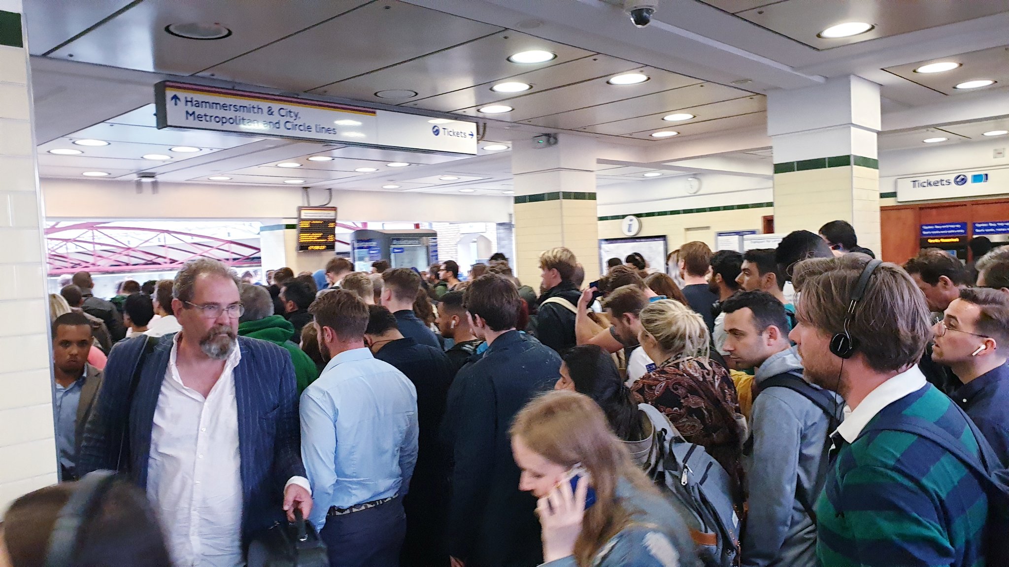 Xάος σε Λονδίνο και περιοχές της νοτιοανατολικής Αγγλίας (ΒΙΝΤΕΟ)