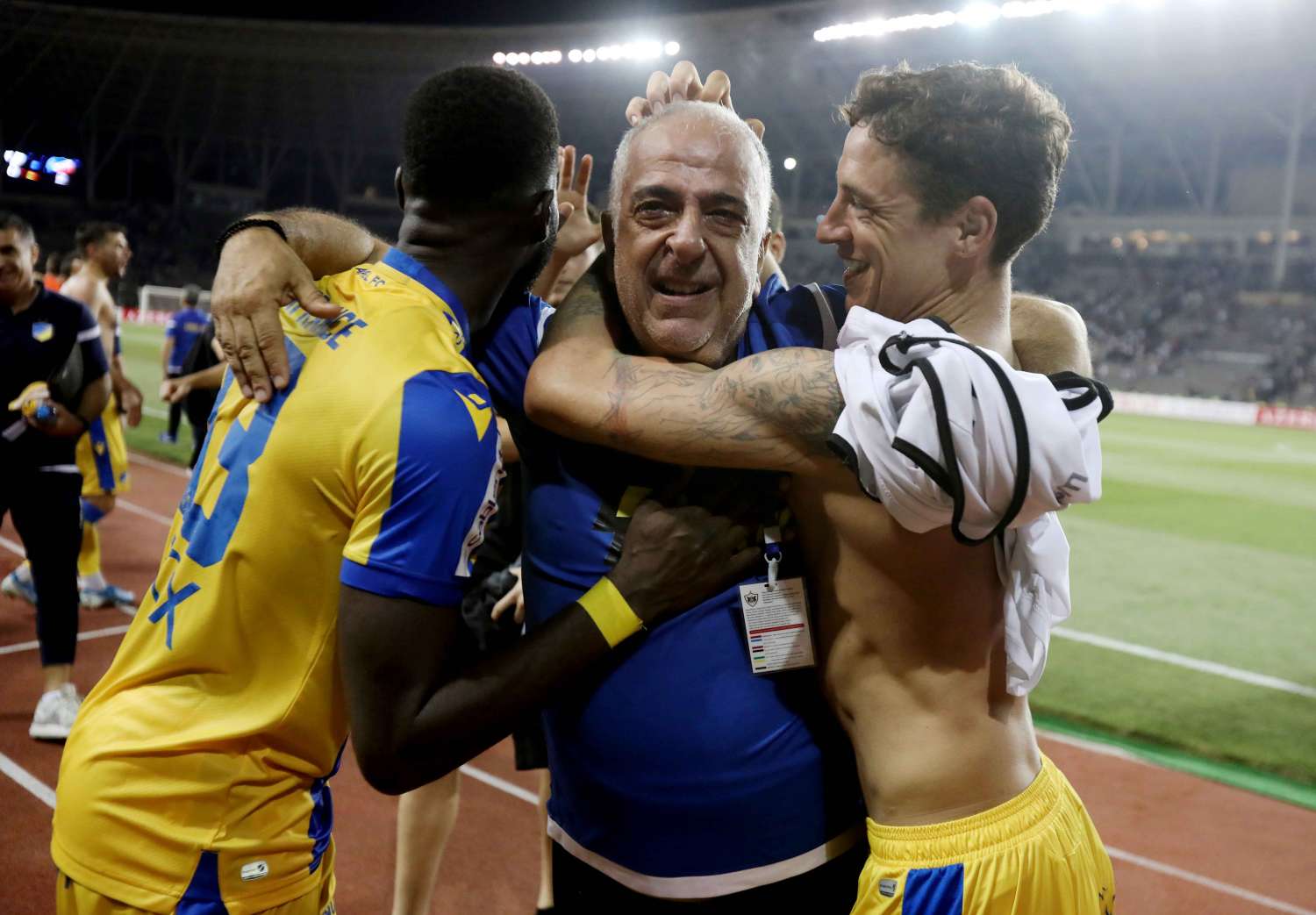 «Ζαλίζουν» τα έσοδα του ΑΠΟΕΛ