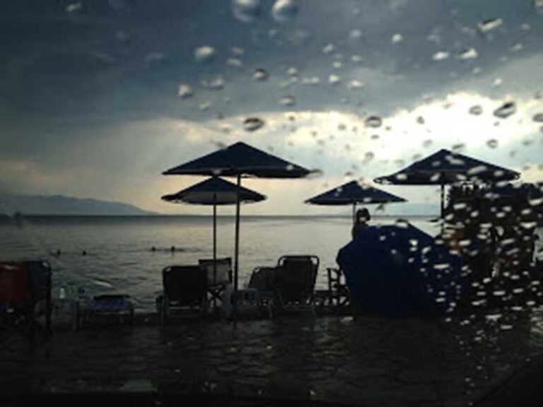 Μετά το "ψήσιμο" στους 40, δροσιά (BINTEO)