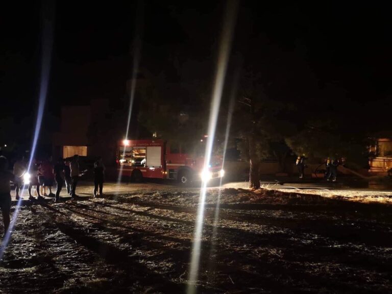 Χειροπέδες σε δύο άτομα για τον εμπρησμό οχήματος στη Λεμεσό