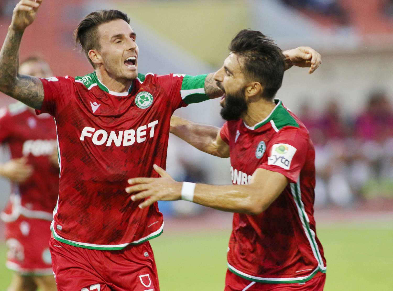 Ματ: «Συνεχίστε να τραγουδάτε, σημαίνει πολλά για εμάς» (ΒΙΝΤΕΟ)