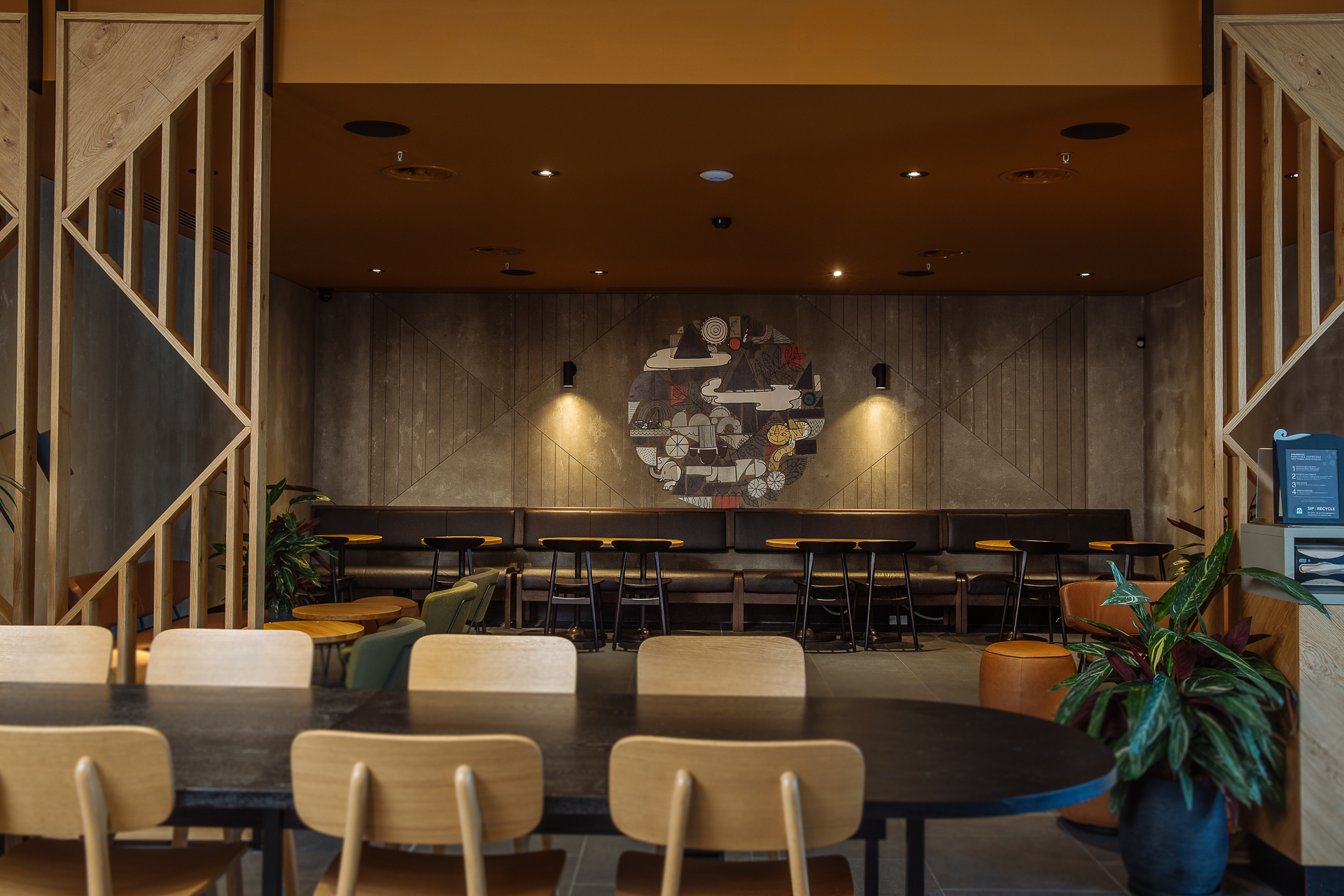 Νέο κατάστημα Starbucks®  στο εμπορικό κέντρο Πολεμιδιών