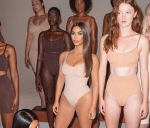 Κιμ Καρντάσιαν: Πώς κέρδισε 2 εκατομμύρια δολάρια μέσα σε λίγα λεπτά;(BINTEO)