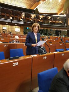 Σύγκρουση συμφερόντων της υποψήφιας Επιτρόπου Στέλλας Κυριακίδου; (ΒΙΝΤΕΟ)