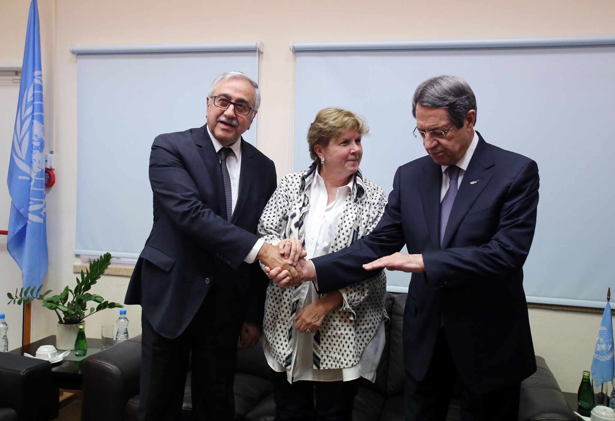 Με άδεια χέρια φεύγει η Τζέιν Χολ Λουτ από την Κύπρο (ΒΙΝΤΕΟ)