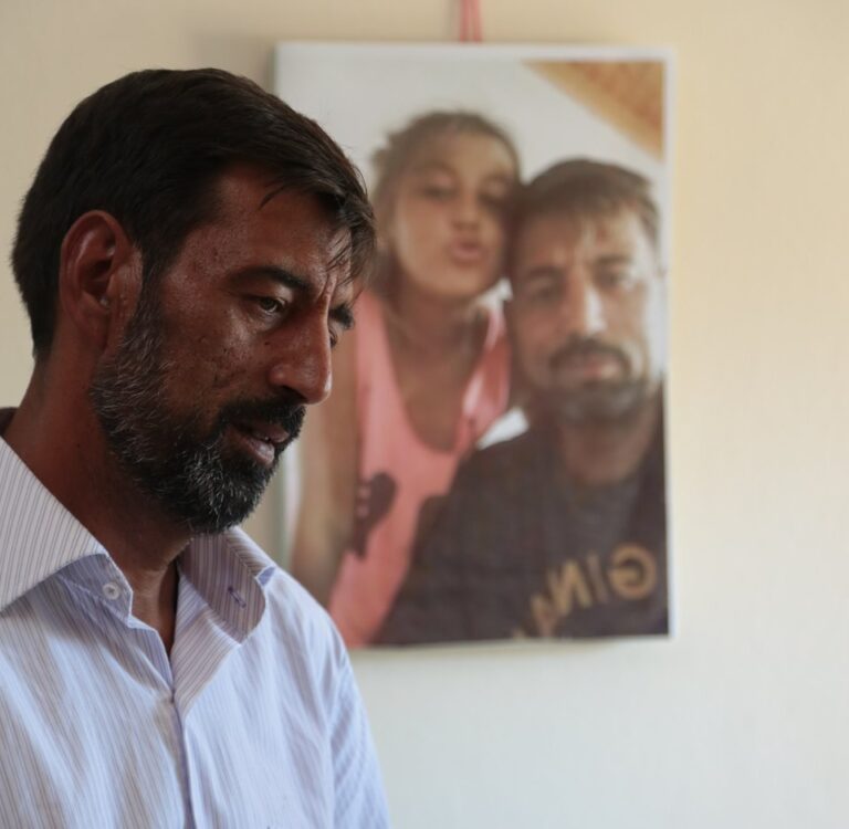 "Το παιδί εδώ μεγάλωσε, φοβάται να φύγει από την Κύπρο" (ΒΙΝΤΕΟ)