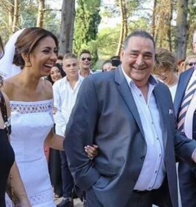 Ο Βασίλης Καρράς πάντρεψε την κόρη του! (ΦΩΤΟ)