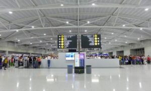 Επεισοδιακή σύλληψη 28χρονης στο αεροδρόμιο με ναρκωτικά…και όλα τα συναφή