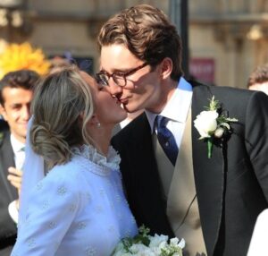 Ο παραμυθένιος γάμος της Έλλι Γκούλντινγκ και του Κασπάρ Τζοπλινγκ! (ΦΩΤΟ)