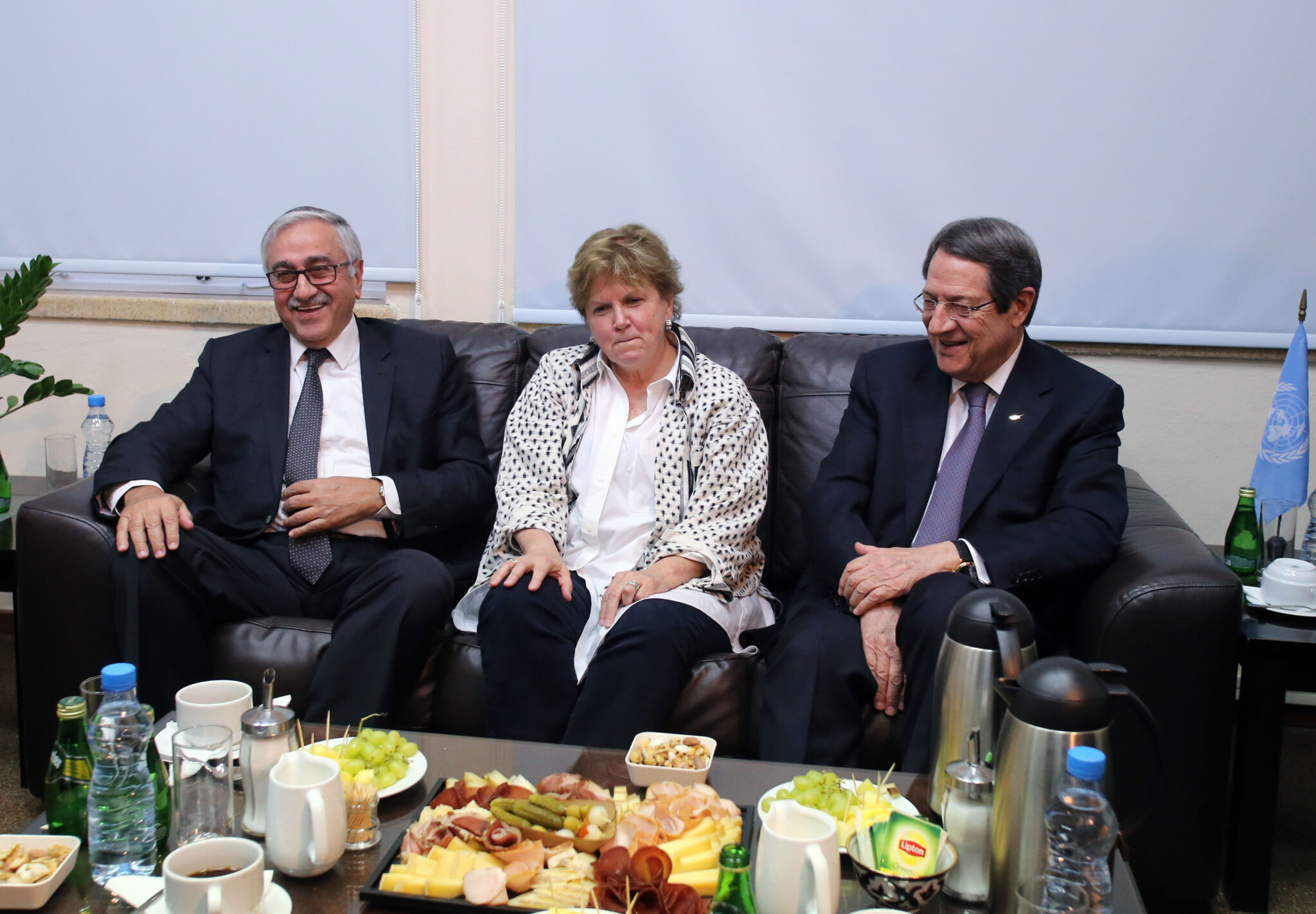 Γιατί απέτυχε η προσπάθεια Λουτ για συμφωνία στους όρους αναφοράς;