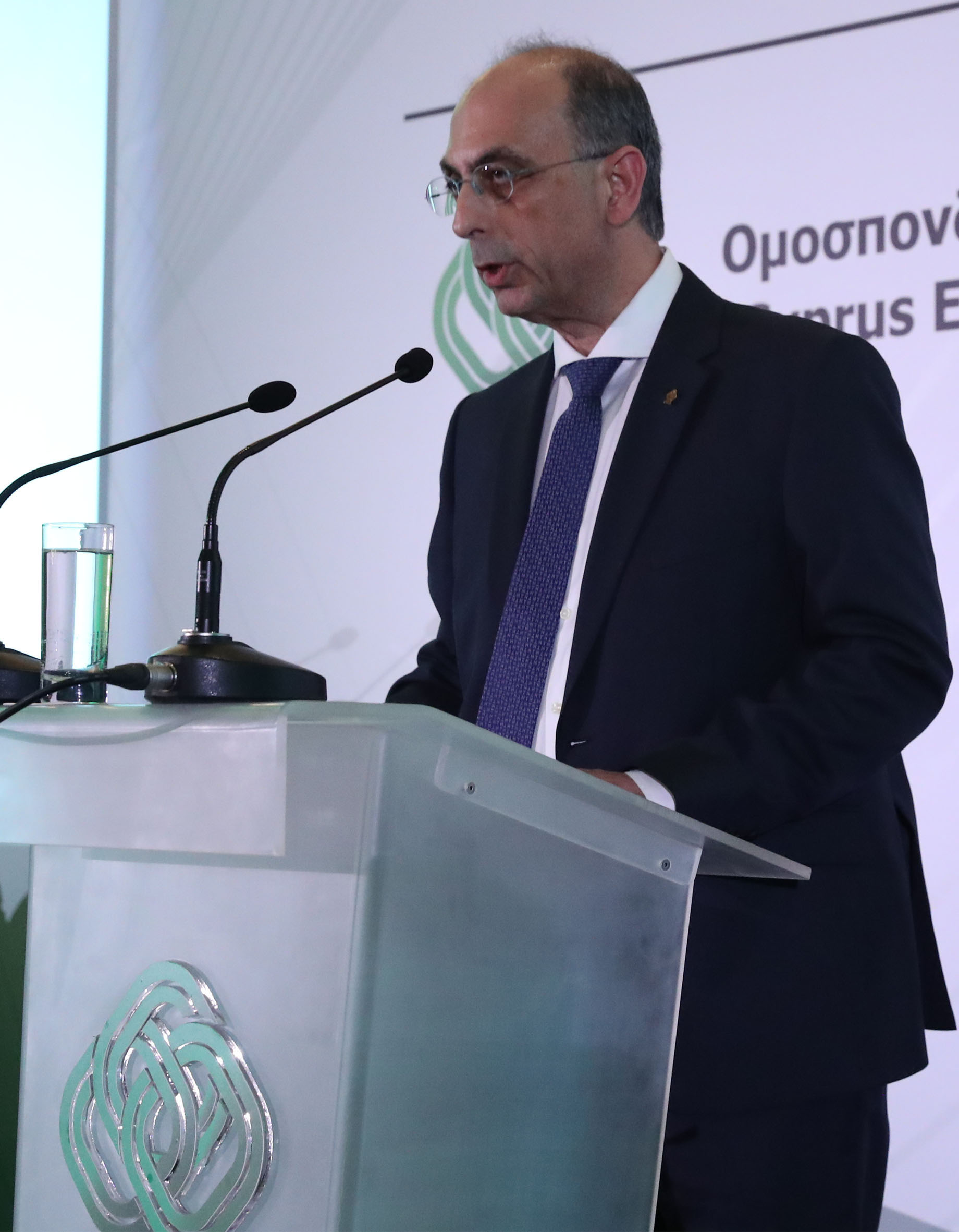 «Ζητούμε ισονομία ισοπολιτεία μεταξύ δημόσιων και ιδιωτικών εργαζομένων»