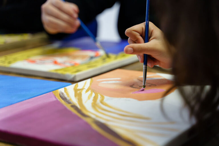 H Eυρωπαϊκή Ένωση στηρίζει Κύπριους μαθητές