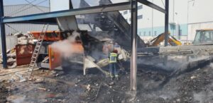 Αυτή είναι η αιτία της φωτιάς σε εργοστάσιο στο Πεντάκωμο