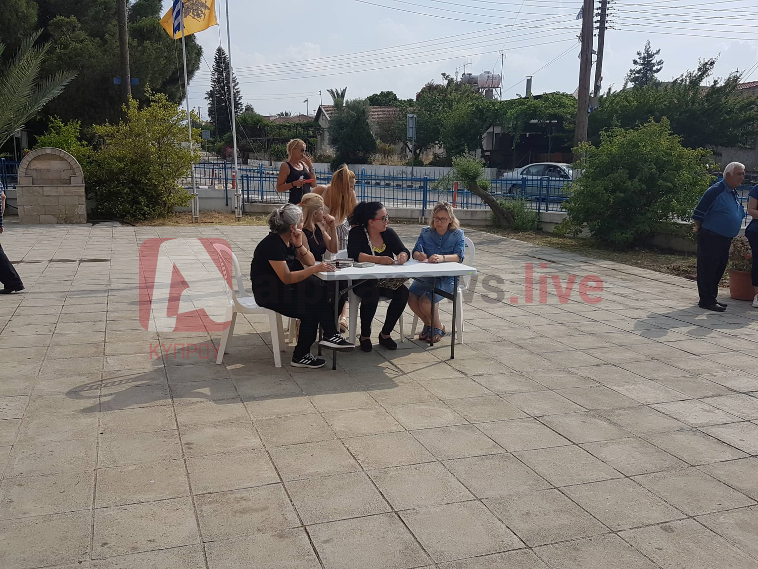 Ολομέλεια: Καταψηφίστηκαν οι προτάσεις νόμου για τους εράνους στις κηδείες