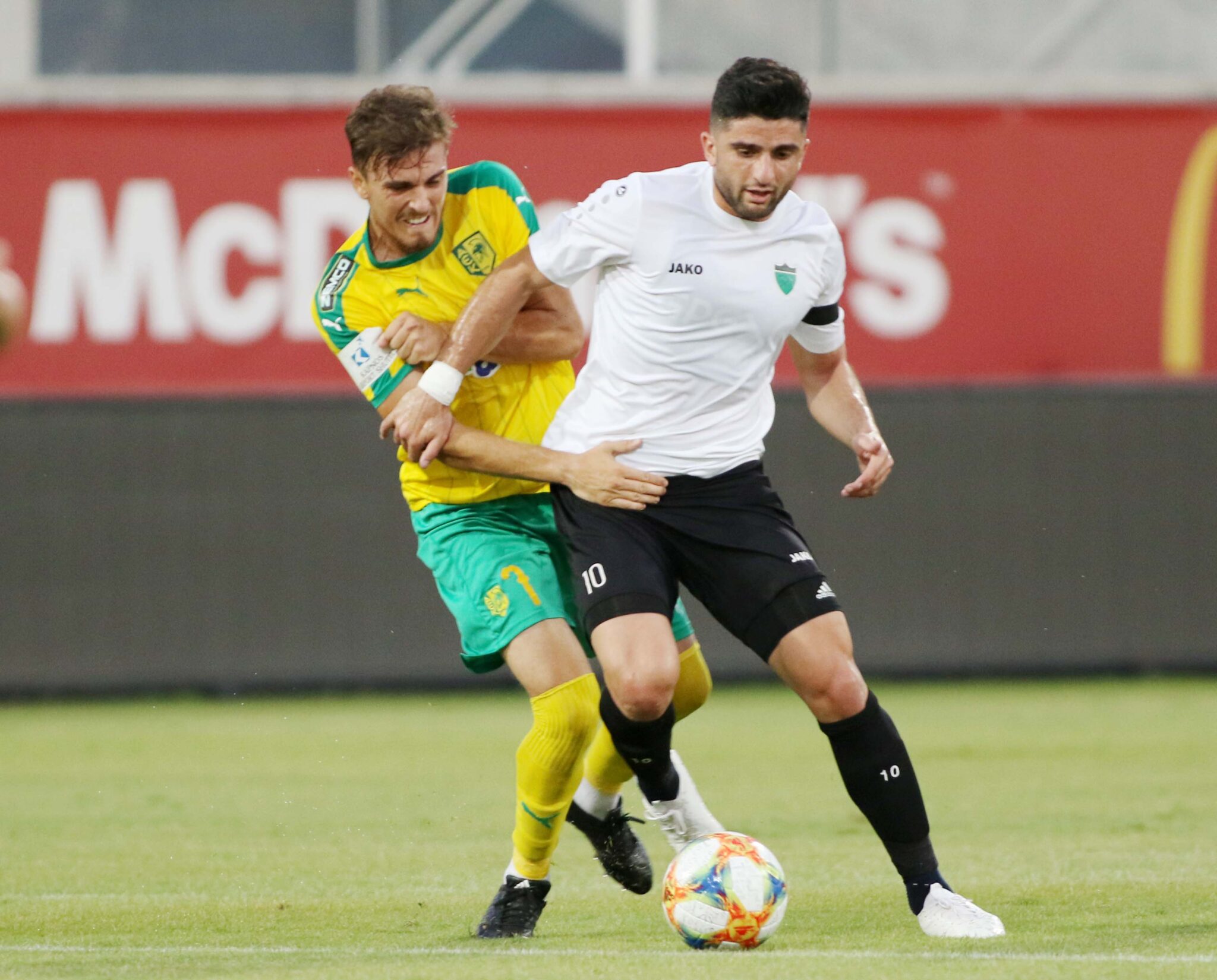 Ανοίγει η αυλαία στο Μακάρειο