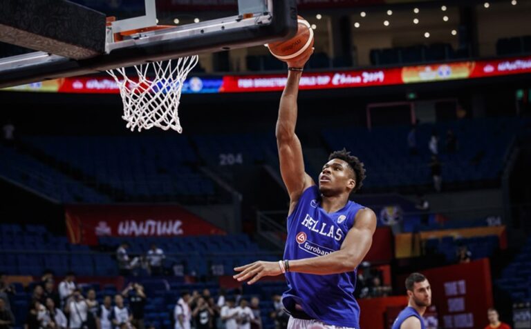 Χαμός για τον Γιάννη από τους Κινέζους (ΒΙΝΤΕΟ)