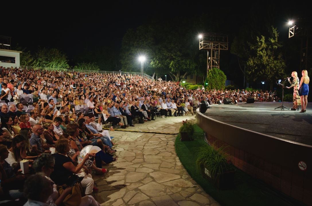 «Αφιέρωμα στα μεγάλα τραγούδια του Μάνου Ελευθερίου»