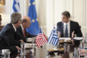Οι επενδύσεις στο επίκεντρο συνάντησης Μητσοτάκη – Ρος