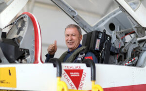 Από αέρος οι νέες προκλητικές δηλώσεις Ακάρ (ΒΙΝΤΕΟ)