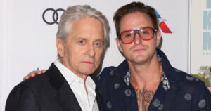 Ο γιος του Μάικλ Ντάγκλας "καίει" τον πατέρα του με…σοκαριστικές αποκαλύψεις