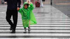 Ιαπωνία: Οι αρχές καλούν χιλιάδες κατοίκους να εγκαταλείψουν τα σπίτια τους